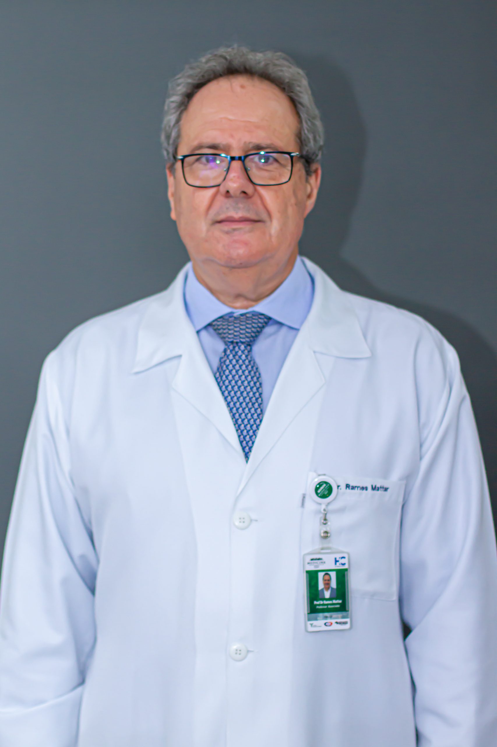 Professor Livre Docente Diretor do Grupo de Mão e Microcirurgia